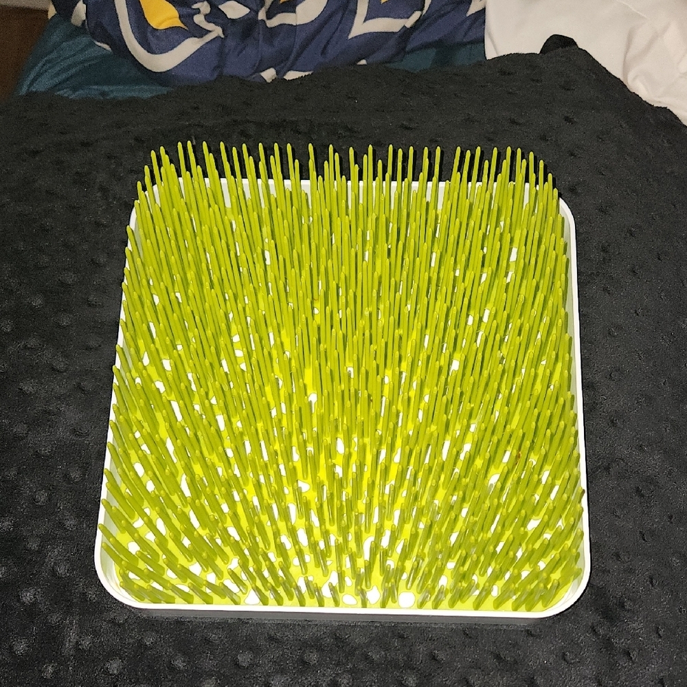 Boon Grass Drying Rack- Lime Green Drying Rack with White Tray - Picture 7 of 7